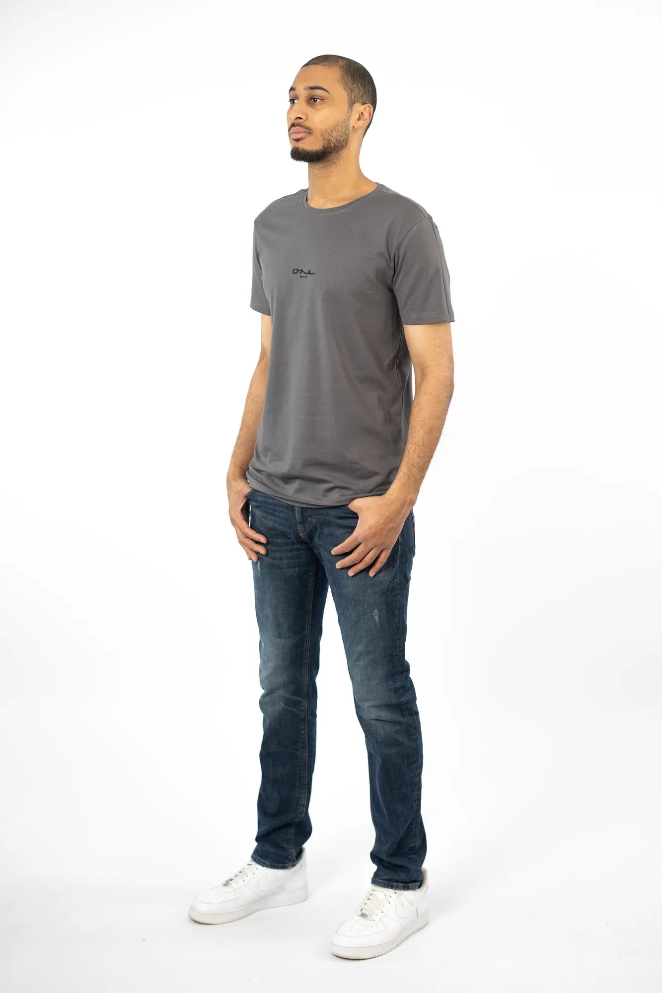 T-Shirt - "ONE MID SMALL"