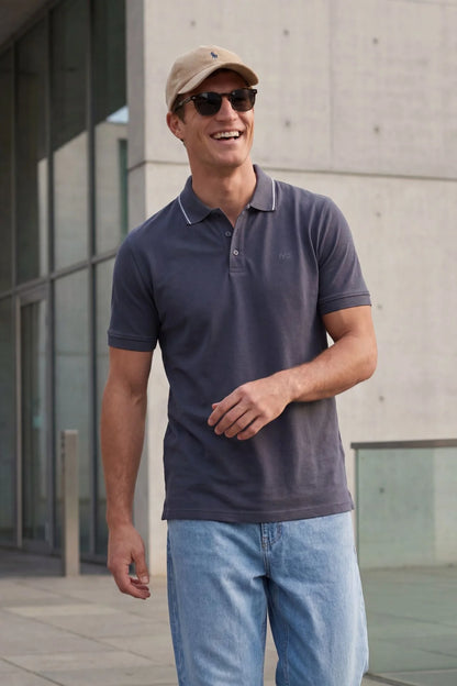 Poloshirt aus 100% Baumwolle