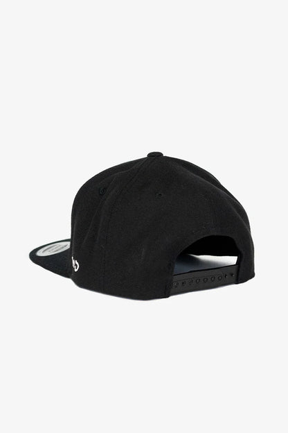 Snapback Cap mit Stick - „195“