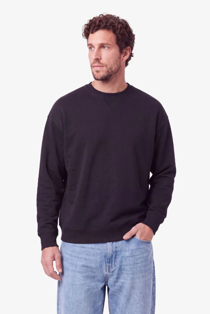 Sweatshirt BOSTON in Schwarz (Black Rock) für große Männer – am Model, Vorderansicht