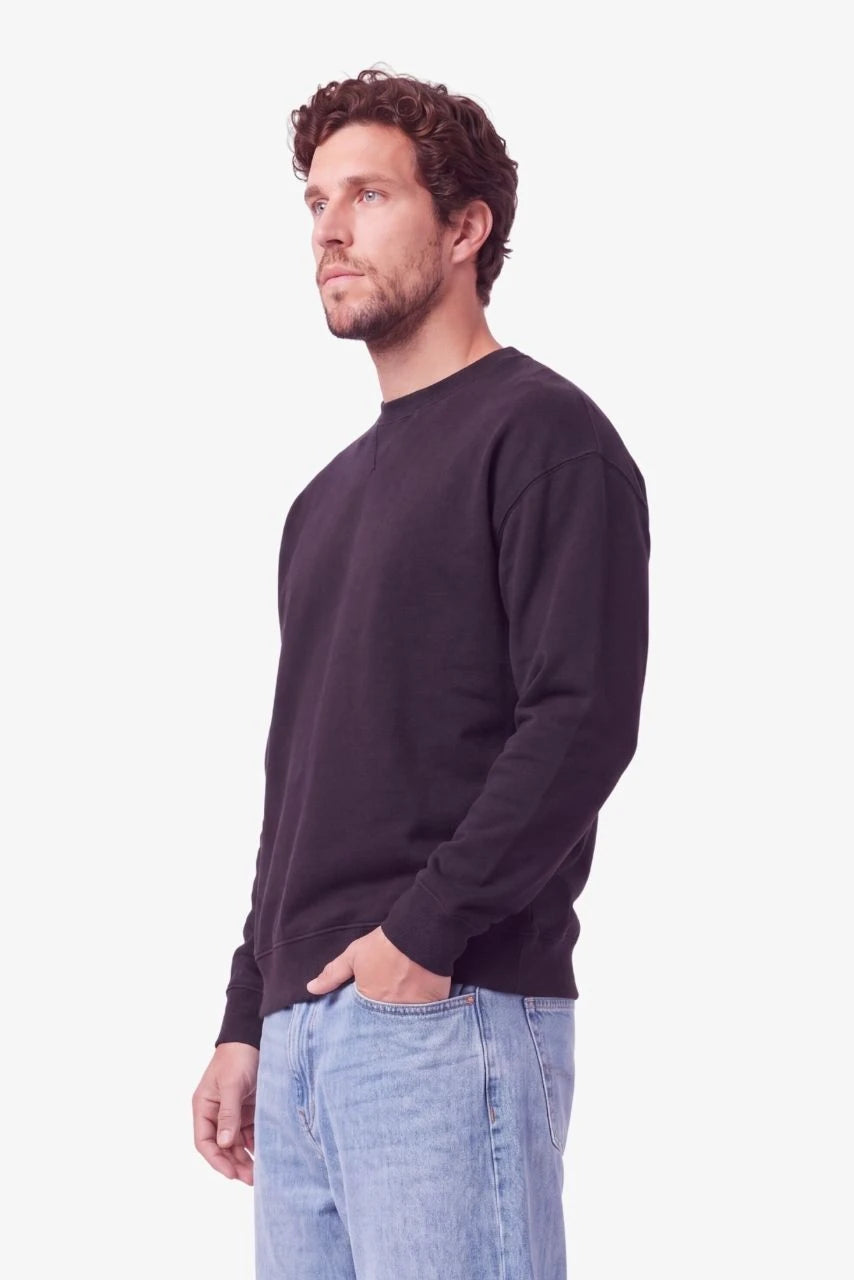 Sweatshirt BOSTON in Schwarz (Black Rock) für große Männer – am Model, Seitenansicht