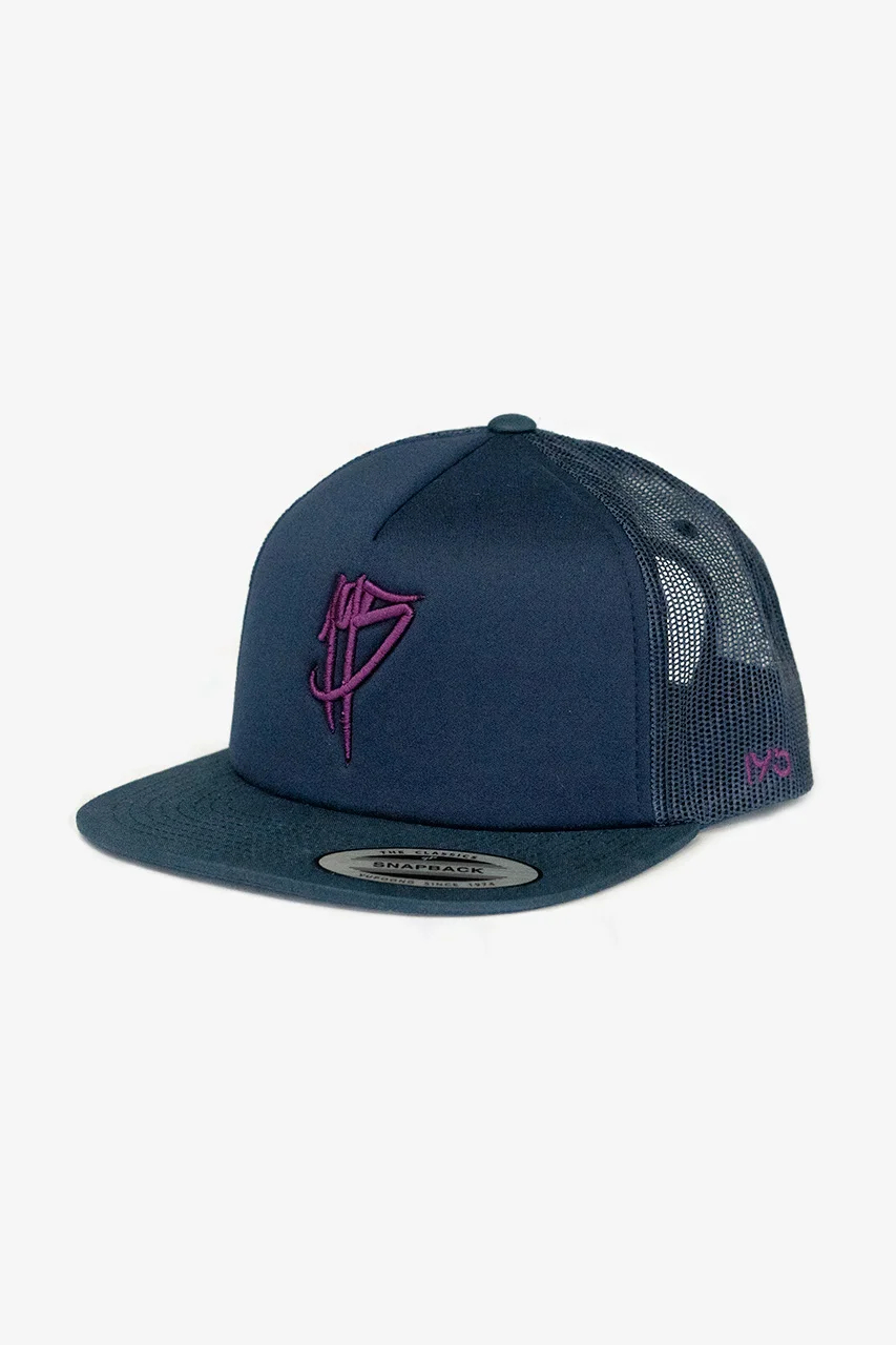 hochwertige blaue Snapback Cap mit lila oneninetyfive stick