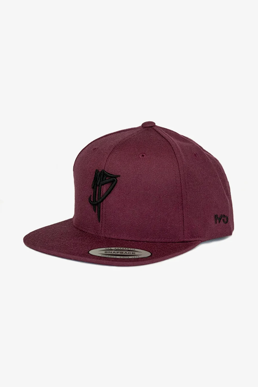 hochwertige Bordeaux Snapback Cap mit schwarzen oneninetyfive stick